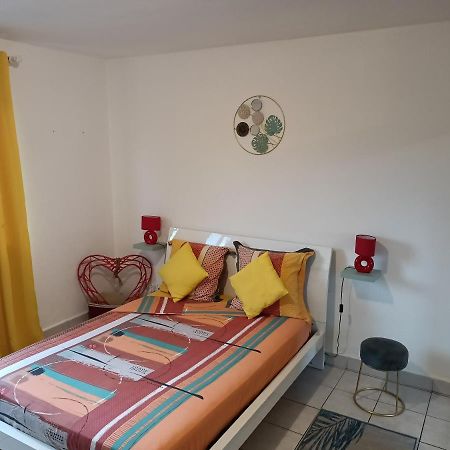 Entre Mer Et Montagne, Appartement Climatise, Vue Mer, Wifi Sainte-Marie Ngoại thất bức ảnh