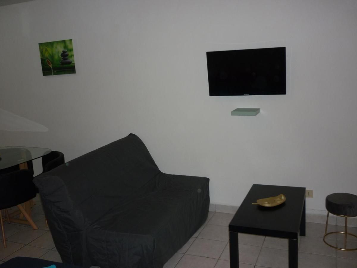 Entre Mer Et Montagne, Appartement Climatise, Vue Mer, Wifi Sainte-Marie Ngoại thất bức ảnh