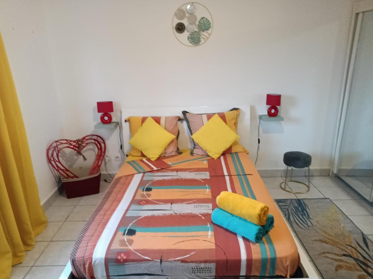 Entre Mer Et Montagne, Appartement Climatise, Vue Mer, Wifi Sainte-Marie Ngoại thất bức ảnh